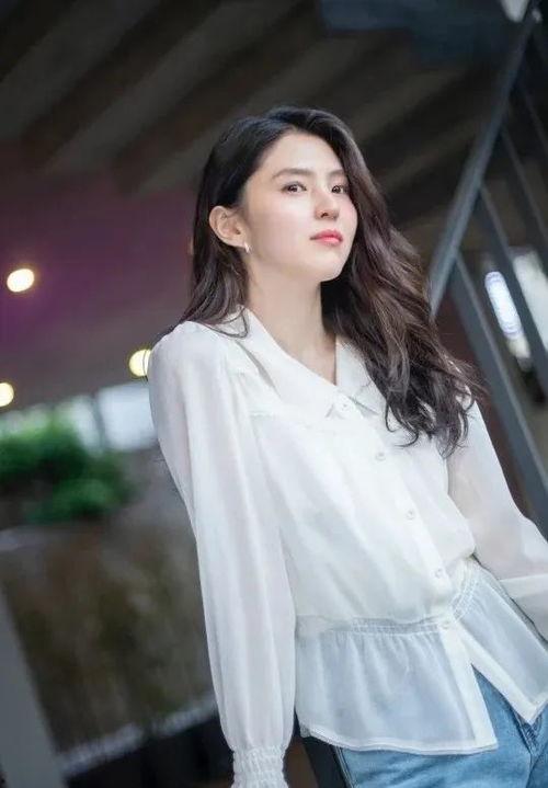 明星美女 适合二人夫妻观看的视频 网红小英被曝大瓜,网红小英大瓜引爆夫妻观影热潮